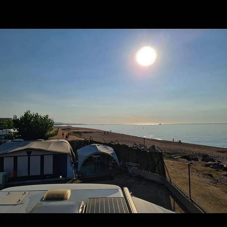 Camping El Pinar Platja Santa Susanna Eksteriør bilde